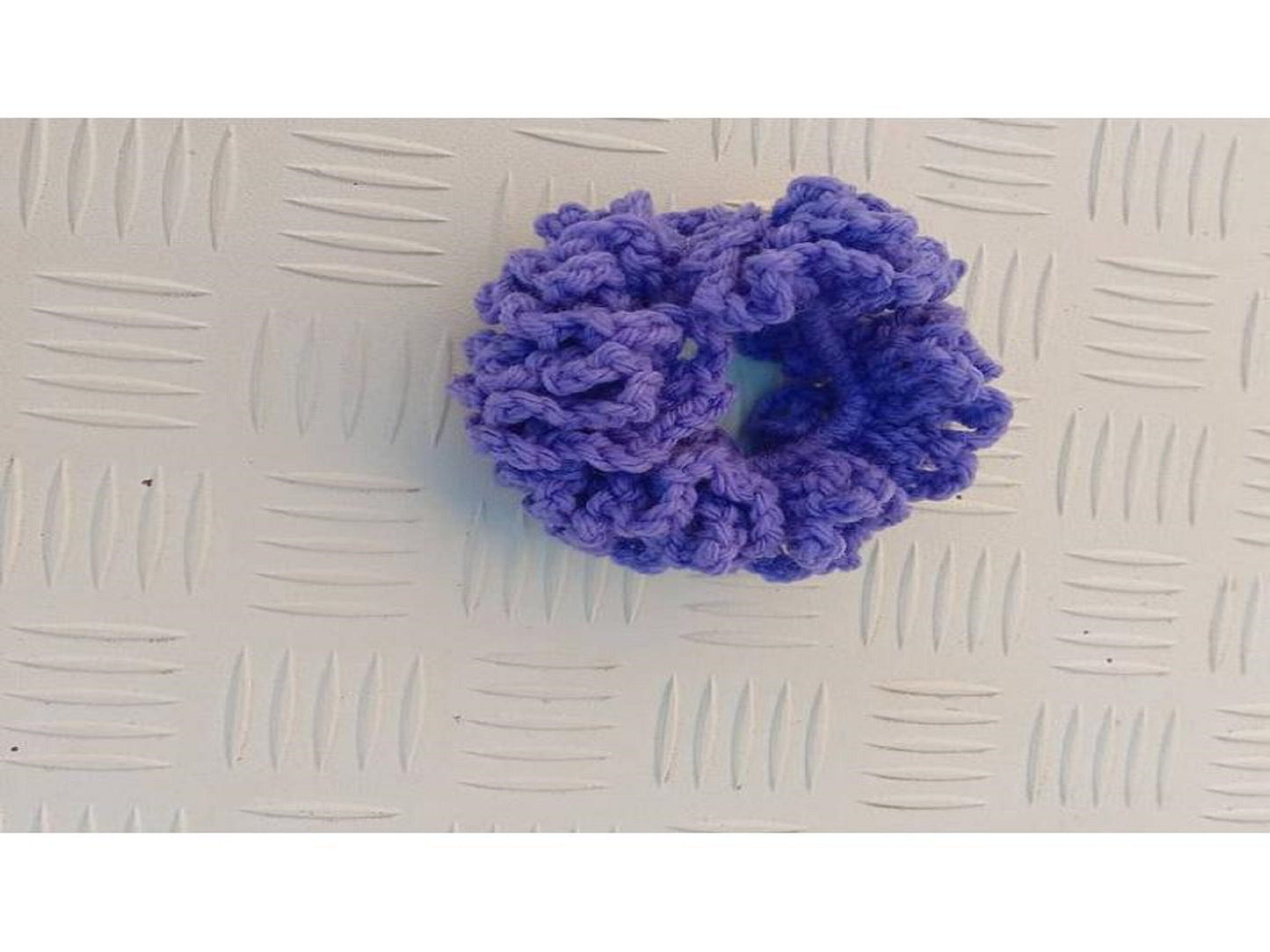 Crochet scrunchies - Crochet scrunchie pattern, Hair ties with rubber band