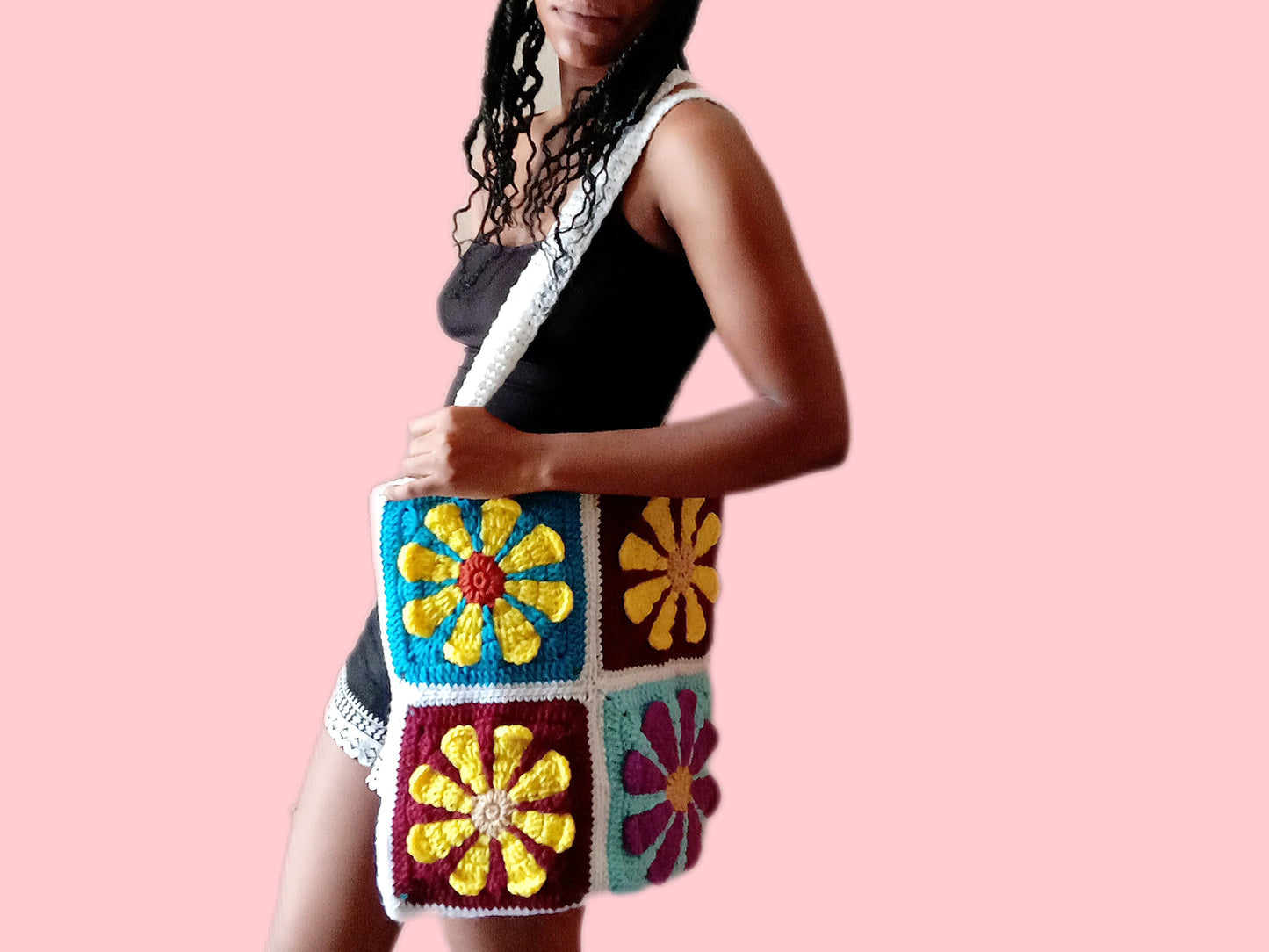 Retro daisy granny square crochet tote bag pattern, Square bag, Daisy shoulder bag, Floral bag, PDF crochet bag pattern